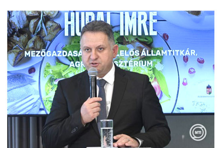 Támogatásokat és intézkedéseket jelentett be a Dombóvári Gazdakör agrárfórumán Hubai Imre