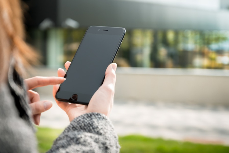 A mobilos számlázás véget vethet a papírszámlák korszakának