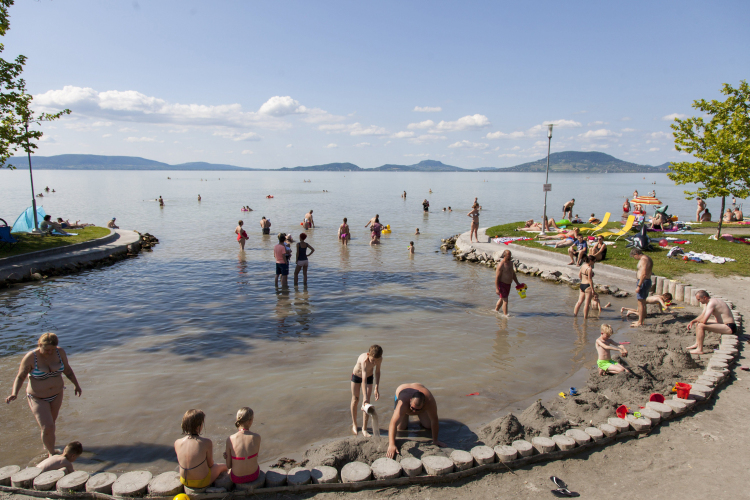 Nagy hiány van a Balatonnál vendéglátó szakemberből