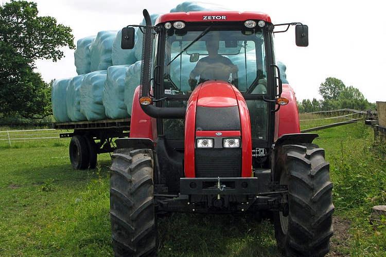 Magyar műszerfal kerül a Zetor traktorokba