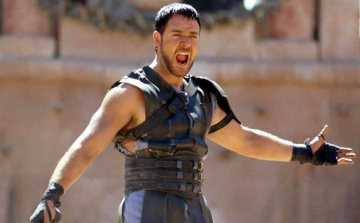 Szép összegért kelt el Russell Crowe Gladiátor-páncélja 