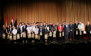 A kiváló ifjú sportolókat díjazták Dombóváron