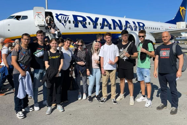 A görögországi világbajnokságon szerepelnek a Dombóvári Karetesuli versenyzői