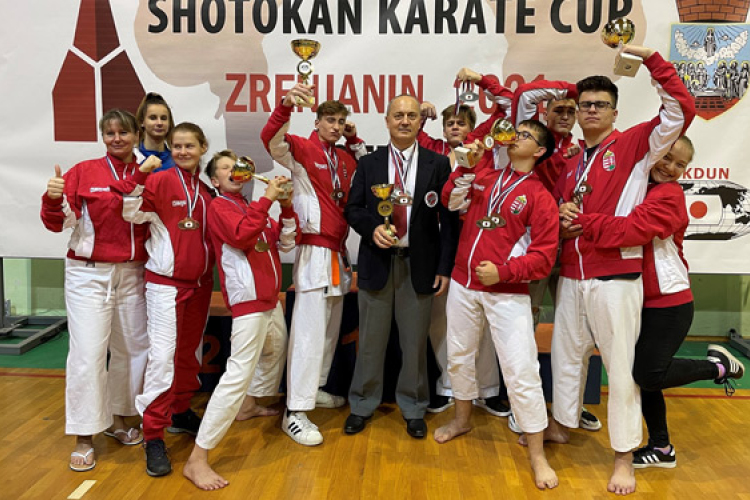 Minden dombóvári versenyző felállhatott a dobogó valamelyik fokára