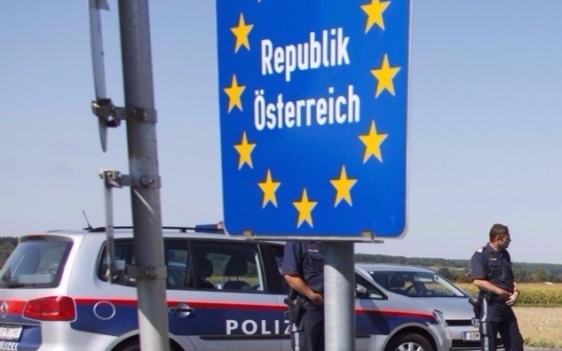 Ausztria megszünteti az ellenőrzést hét határszakaszon